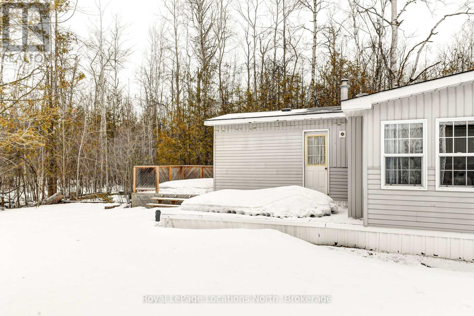 24 Prince Charles Avenue N, Springwater, Ontario  L0L 1P0 - Photo 21 - S12901452