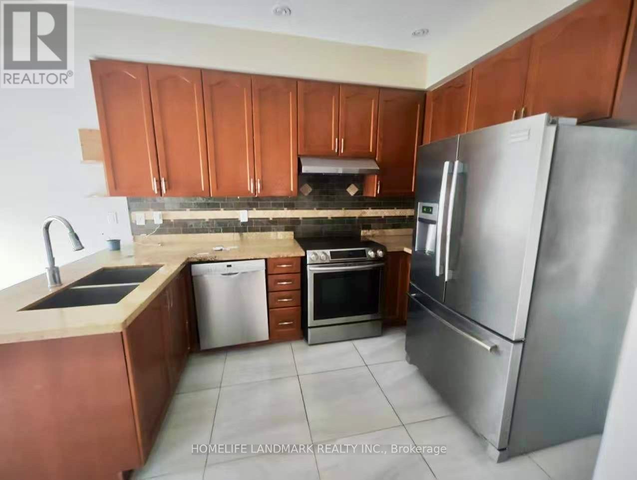 40 Ozner Crescent, Vaughan, Ontario  L4H 0E1 - Photo 6 - N12954866