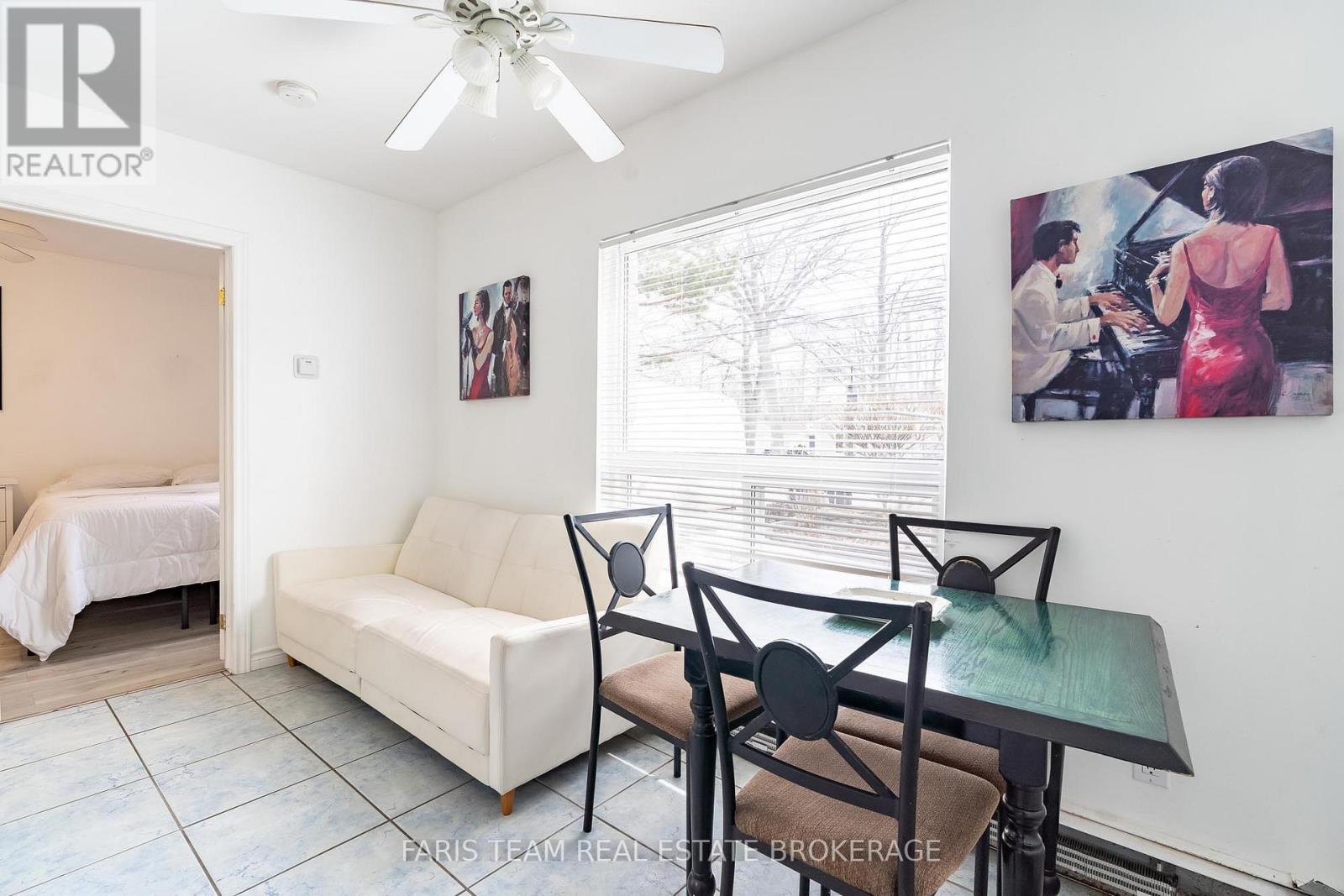 60 River Avenue Crescent, Wasaga Beach, Ontario  L9Z 2K6 - Photo 29 - S12927708