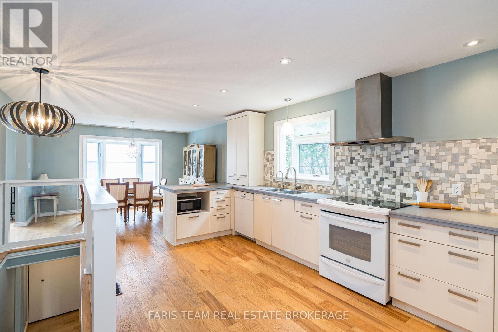 481 Islandview Lane, Midland, Ontario  L4R 5H4 - Photo 7 - S12926032