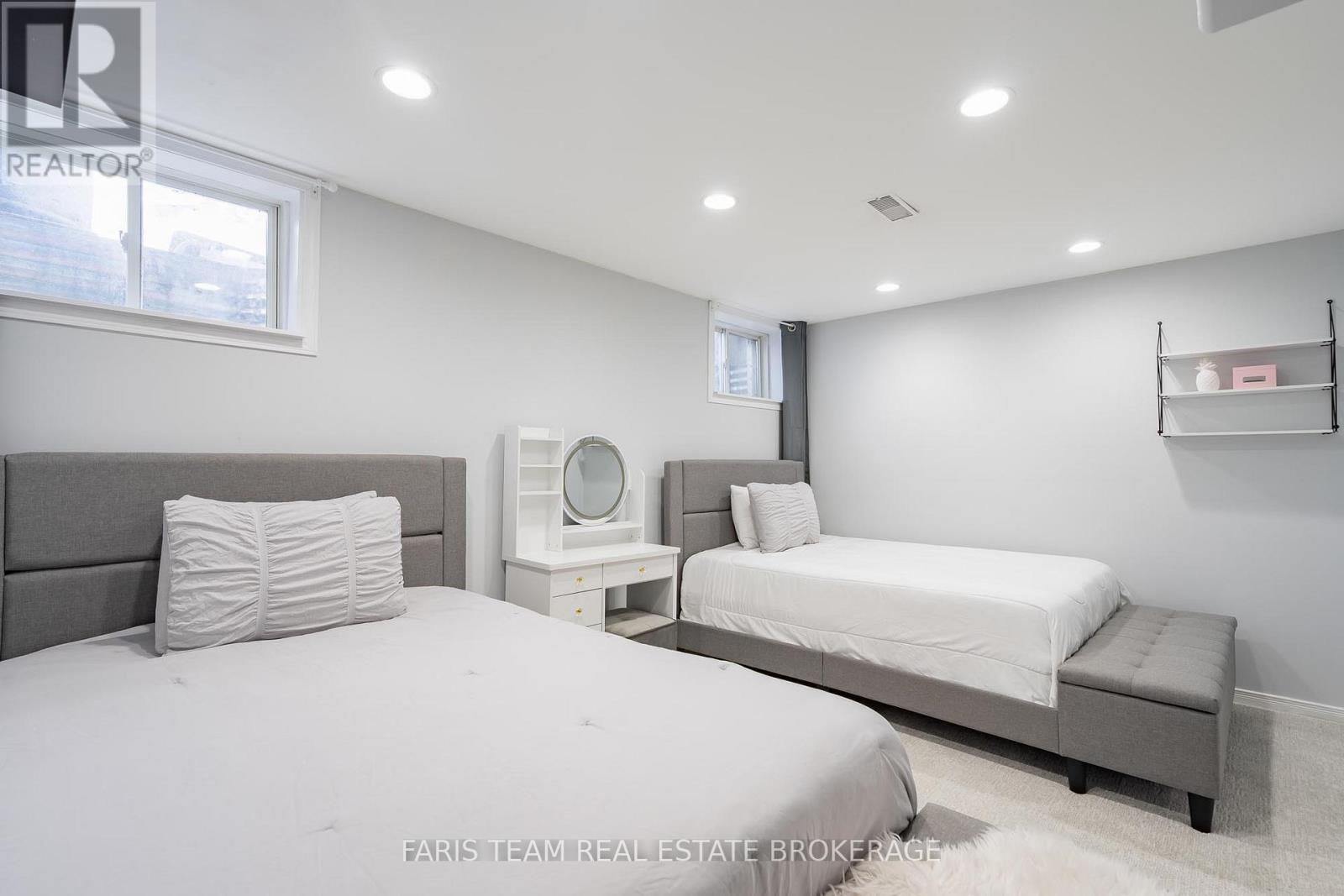 47 Bibby Court, Barrie, Ontario  L4N 8T4 - Photo 17 - S12999858