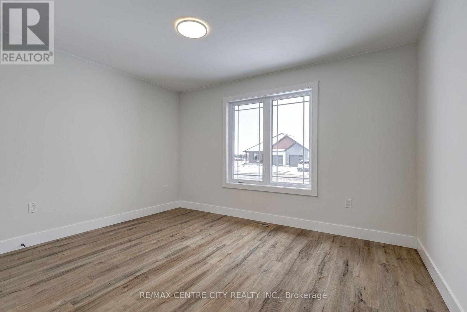 56087 Maverick Court, Bayham, Ontario  N0J 1Y0 - Photo 17 - X12867778