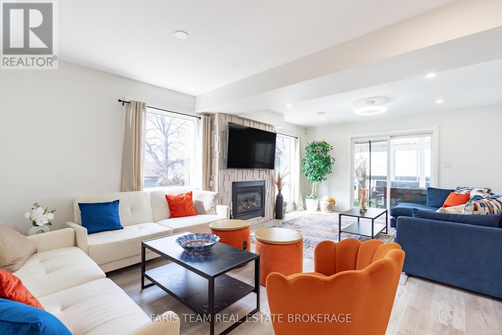 60 River Avenue Crescent, Wasaga Beach, Ontario  L9Z 2K6 - Photo 12 - S12927708