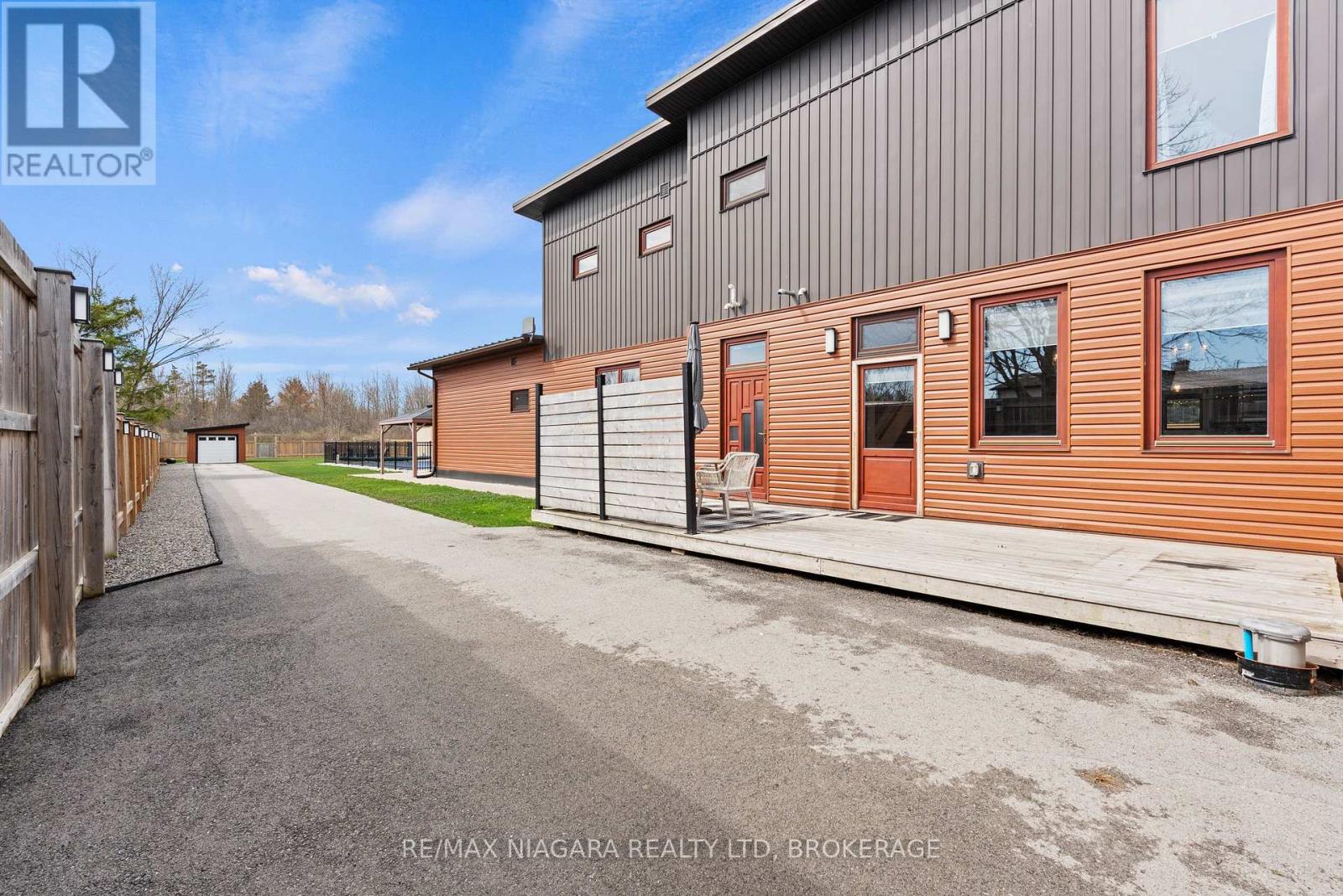 1887 Dominion Road, Fort Erie, Ontario  L0S 1N0 - Photo 46 - X13013032