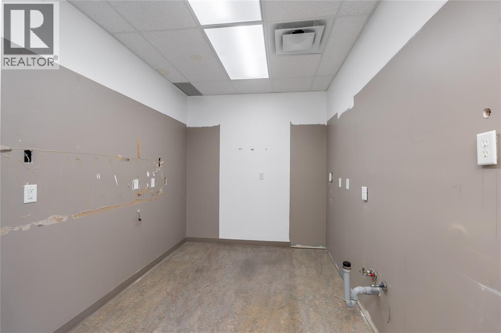 1475 Exmouth Street, Sarnia, Ontario  N7S 3Y1 - Photo 11 - 26008195