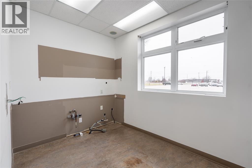 1475 Exmouth Street, Sarnia, Ontario  N7S 3Y1 - Photo 13 - 26008195