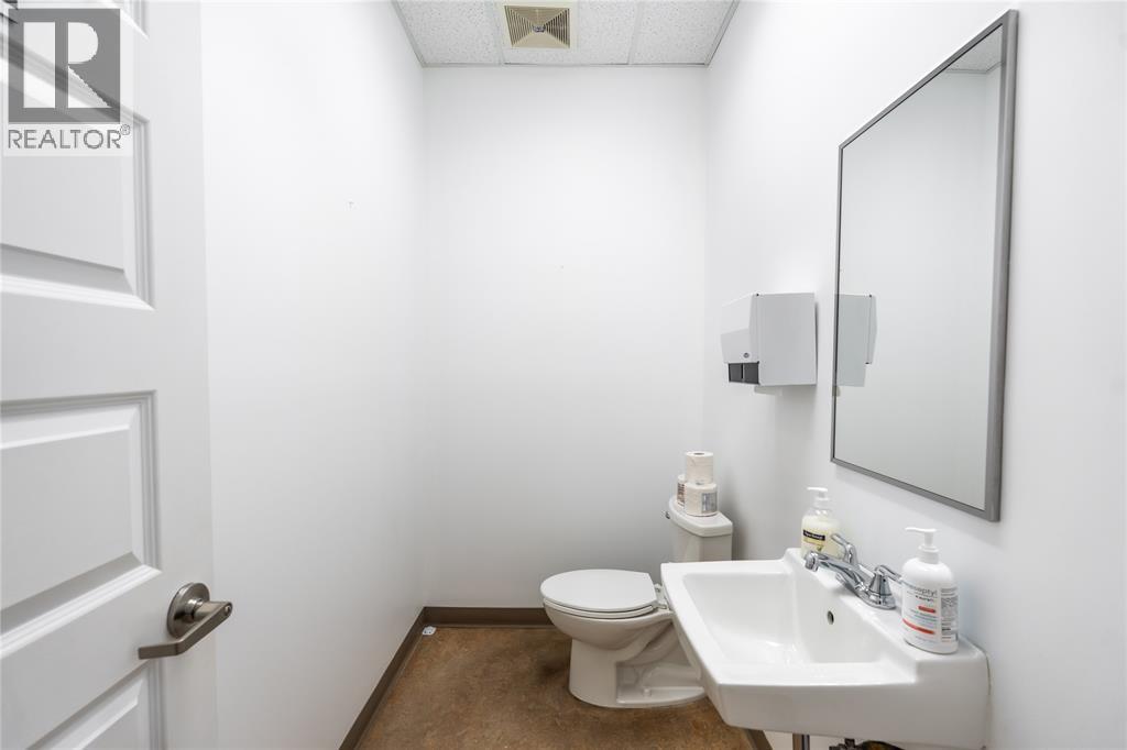 1475 Exmouth Street, Sarnia, Ontario  N7S 3Y1 - Photo 16 - 26008195