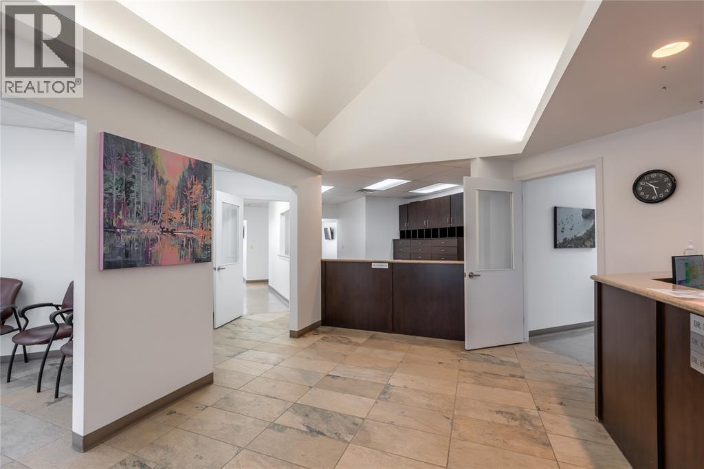 1475 Exmouth Street, Sarnia, Ontario  N7S 3Y1 - Photo 3 - 26008195