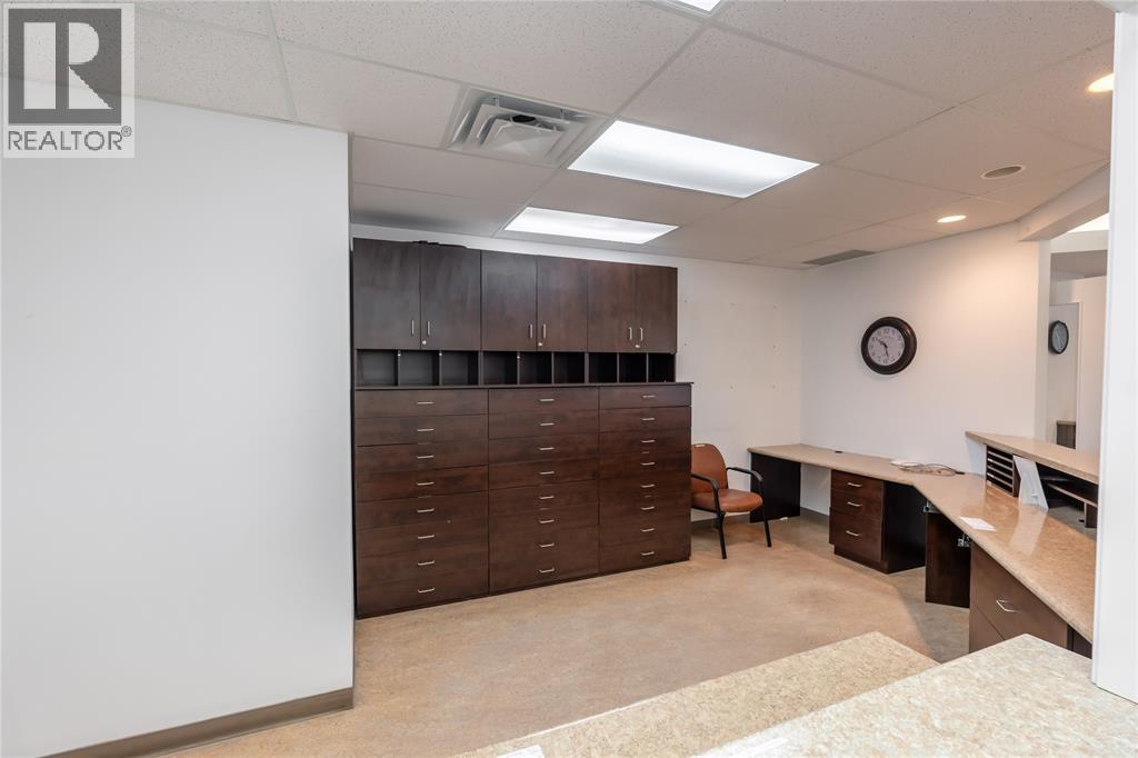 1475 Exmouth Street, Sarnia, Ontario  N7S 3Y1 - Photo 5 - 26008195