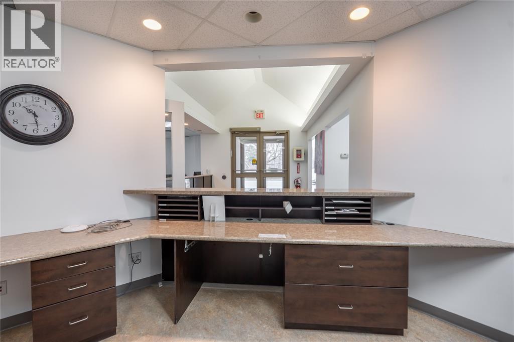 1475 Exmouth Street, Sarnia, Ontario  N7S 3Y1 - Photo 8 - 26008195