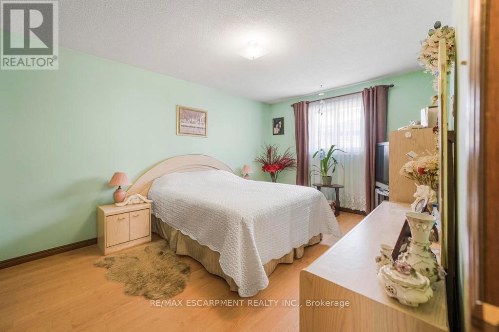 115 First Road W, Hamilton, Ontario  L8J 2S6 - Photo 9 - X12836106