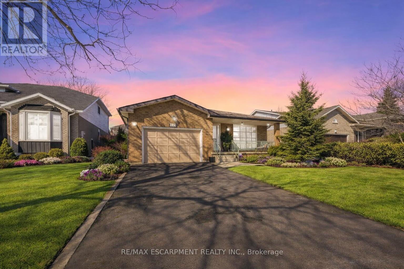 115 First Road W, Hamilton, Ontario  L8J 2S6 - Photo 1 - X12836106