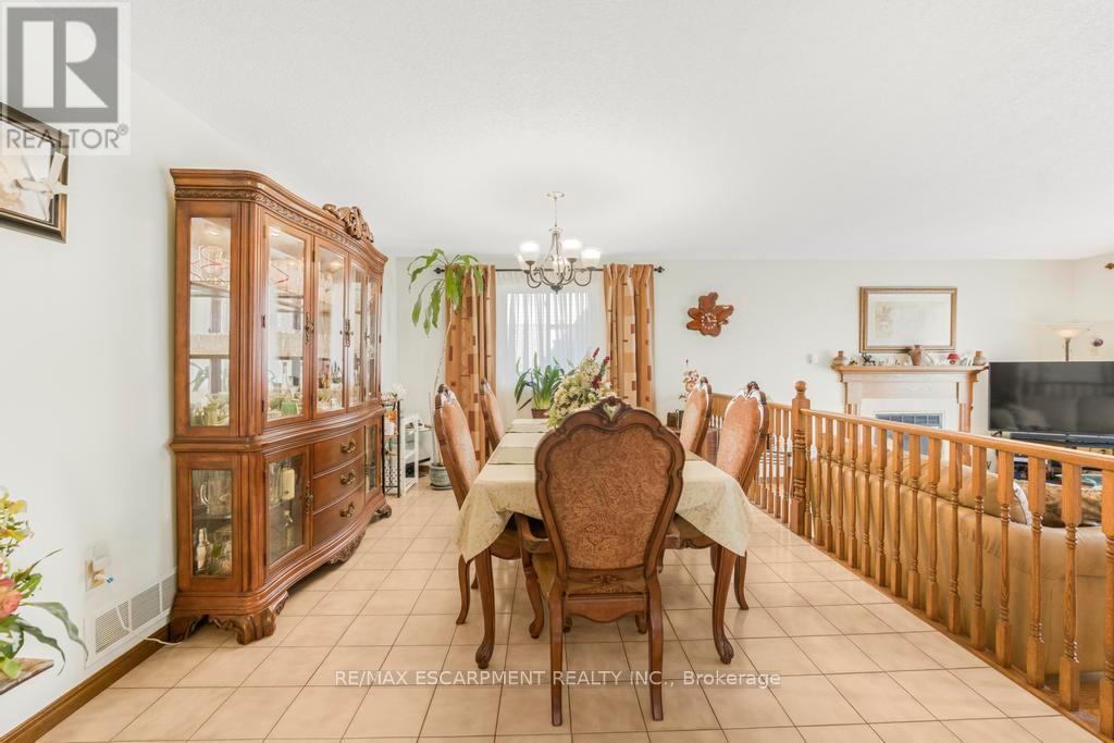 115 First Road W, Hamilton, Ontario  L8J 2S6 - Photo 5 - X12836106