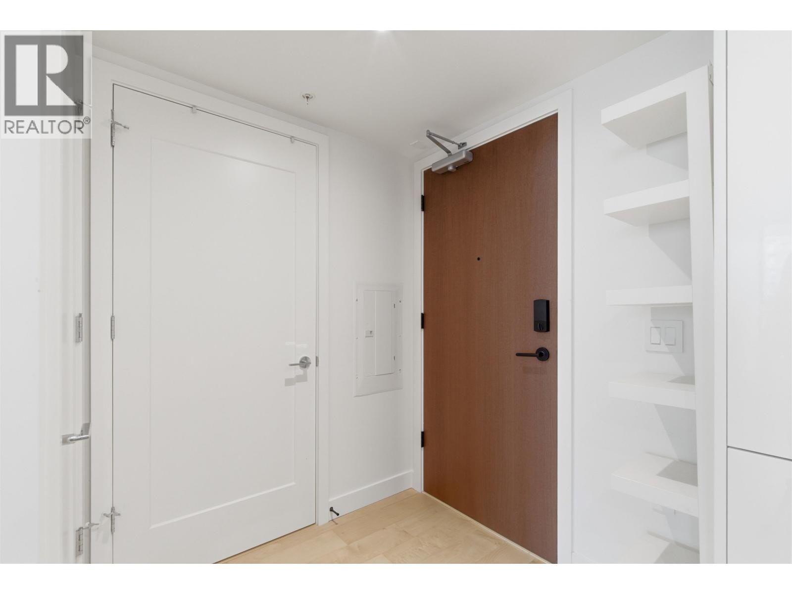 410 135 E 13th Street, North Vancouver, British Columbia  V7T 1C3 - Photo 11 - R3112791