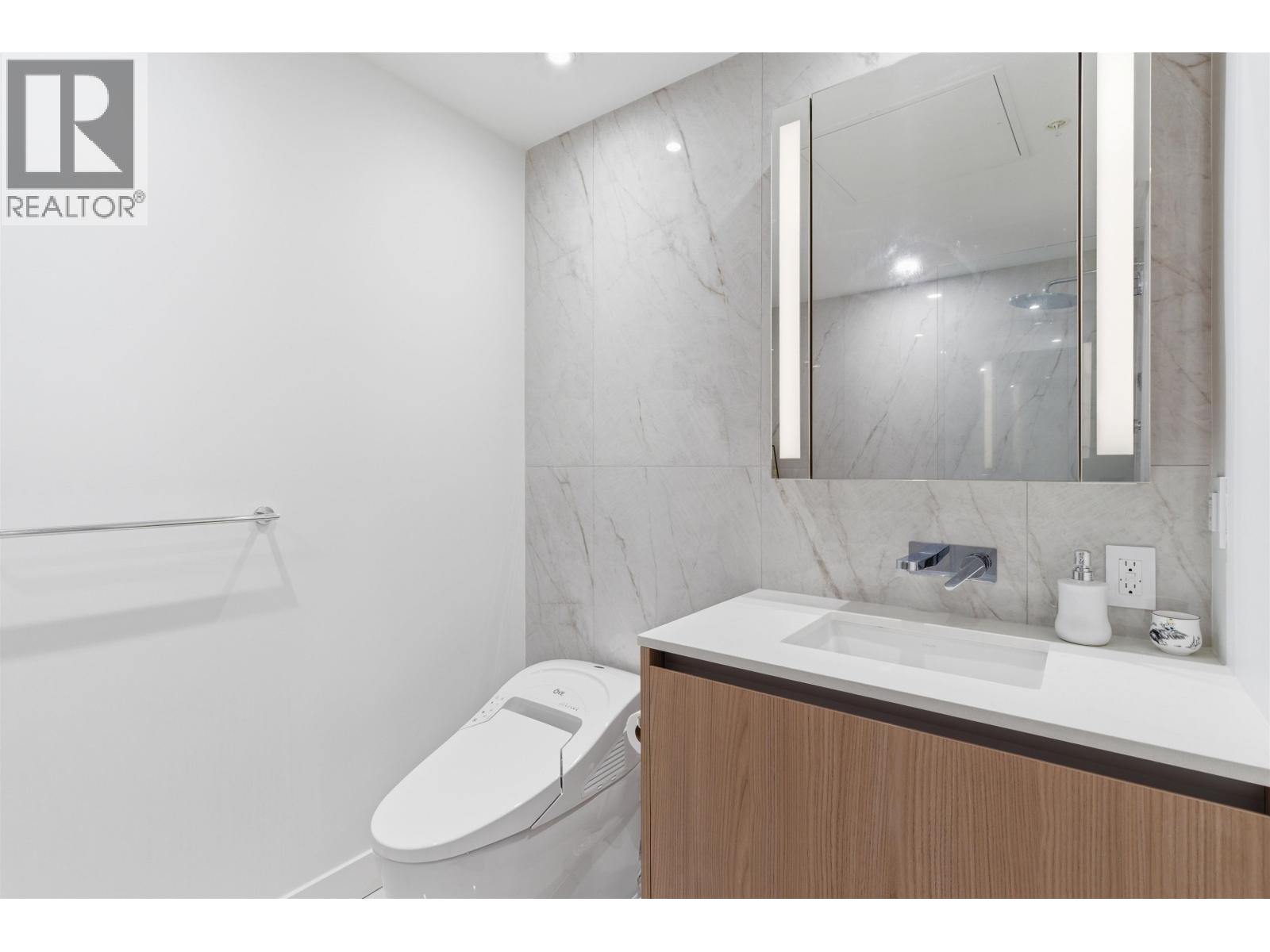 410 135 E 13th Street, North Vancouver, British Columbia  V7T 1C3 - Photo 13 - R3112791