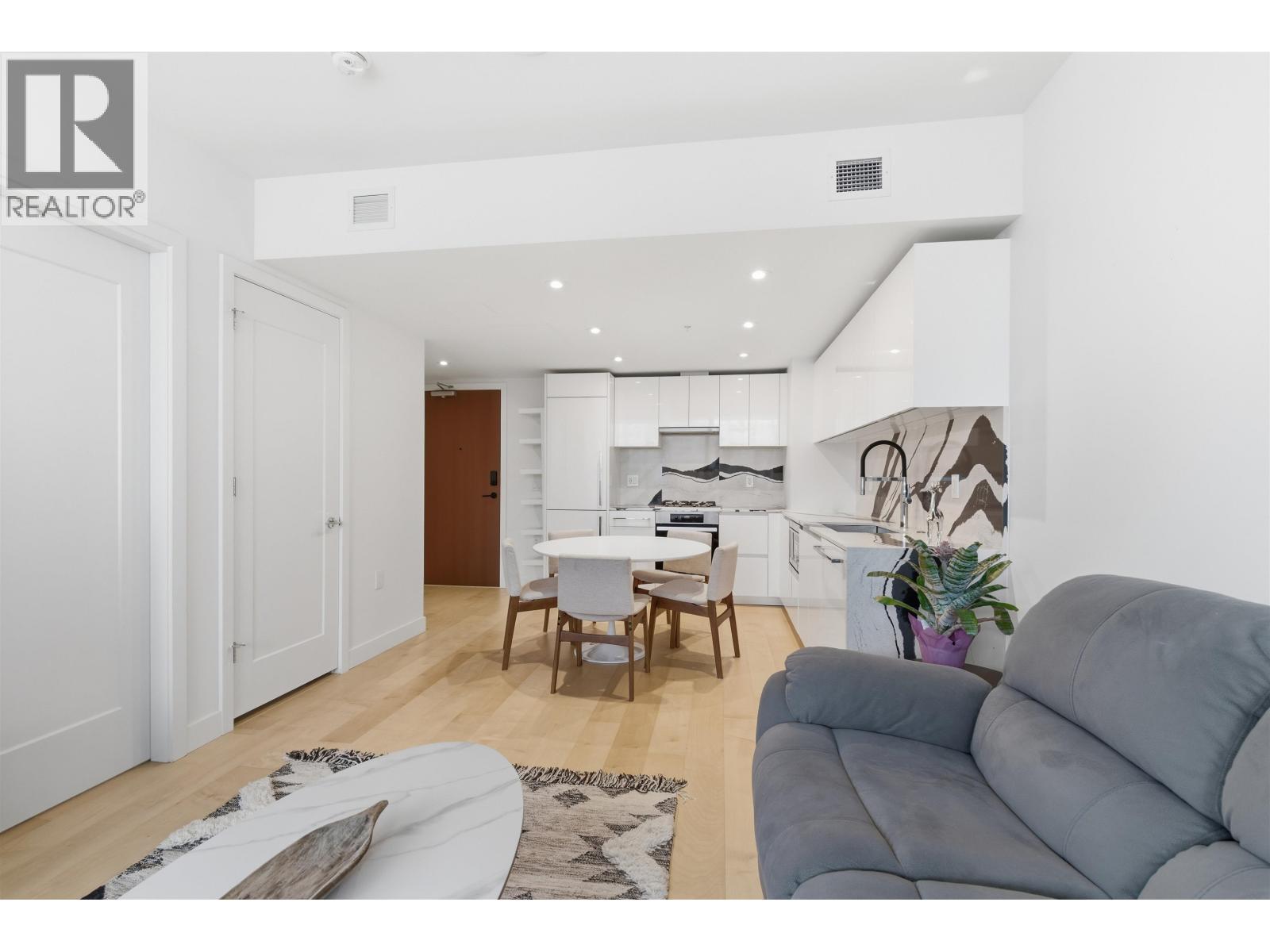 410 135 E 13th Street, North Vancouver, British Columbia  V7T 1C3 - Photo 5 - R3112791