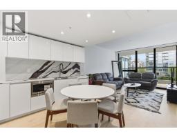 410 135 E 13TH STREET, North Vancouver, British Columbia