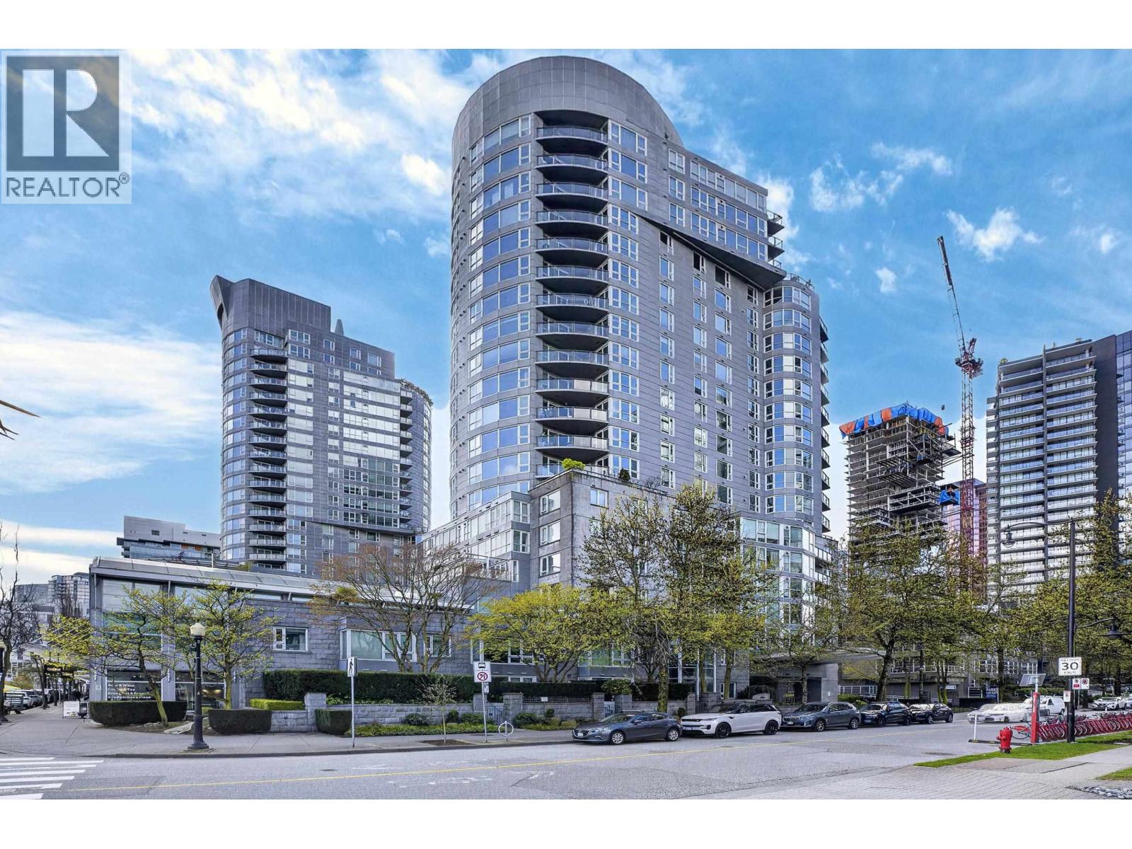 305 560 CARDERO STREET, Vancouver, British Columbia