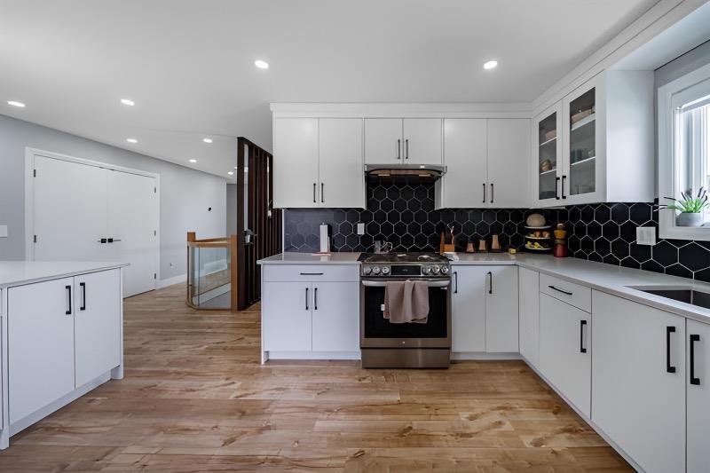 9482 153 Street, Surrey, British Columbia  V3R 9C7 - Photo 9 - R3107912