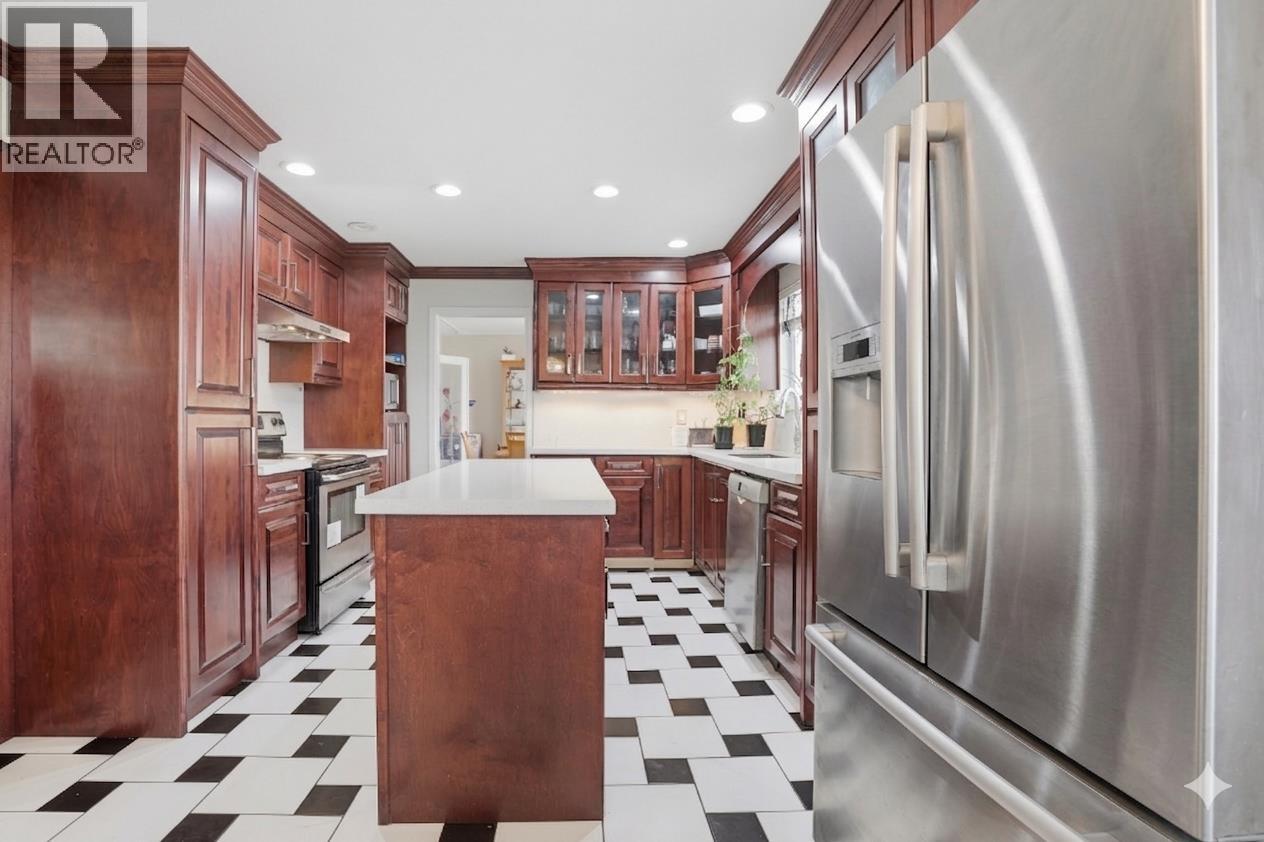 716 Crane Place, New Westminster, British Columbia  V3M 6P5 - Photo 5 - R3111481