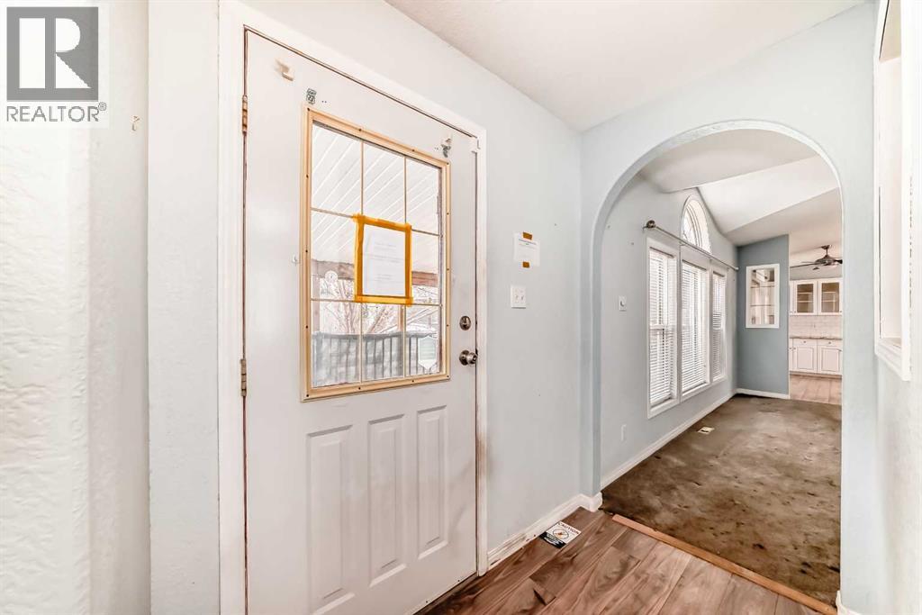 360 Burroughs Circle Ne, Calgary, Alberta  T1Y 6K3 - Photo 5 - A2285775