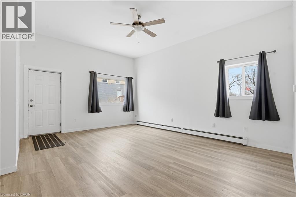 14 Avenue Place, Welland, Ontario  L3B 4B1 - Photo 2 - 40821966