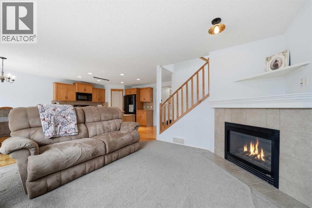 62 New Brighton Circle Se, Calgary, Alberta  T2Z 4B3 - Photo 4 - A2301403