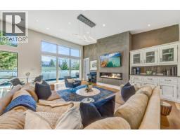 8224 ALPINE WAY, Whistler, British Columbia