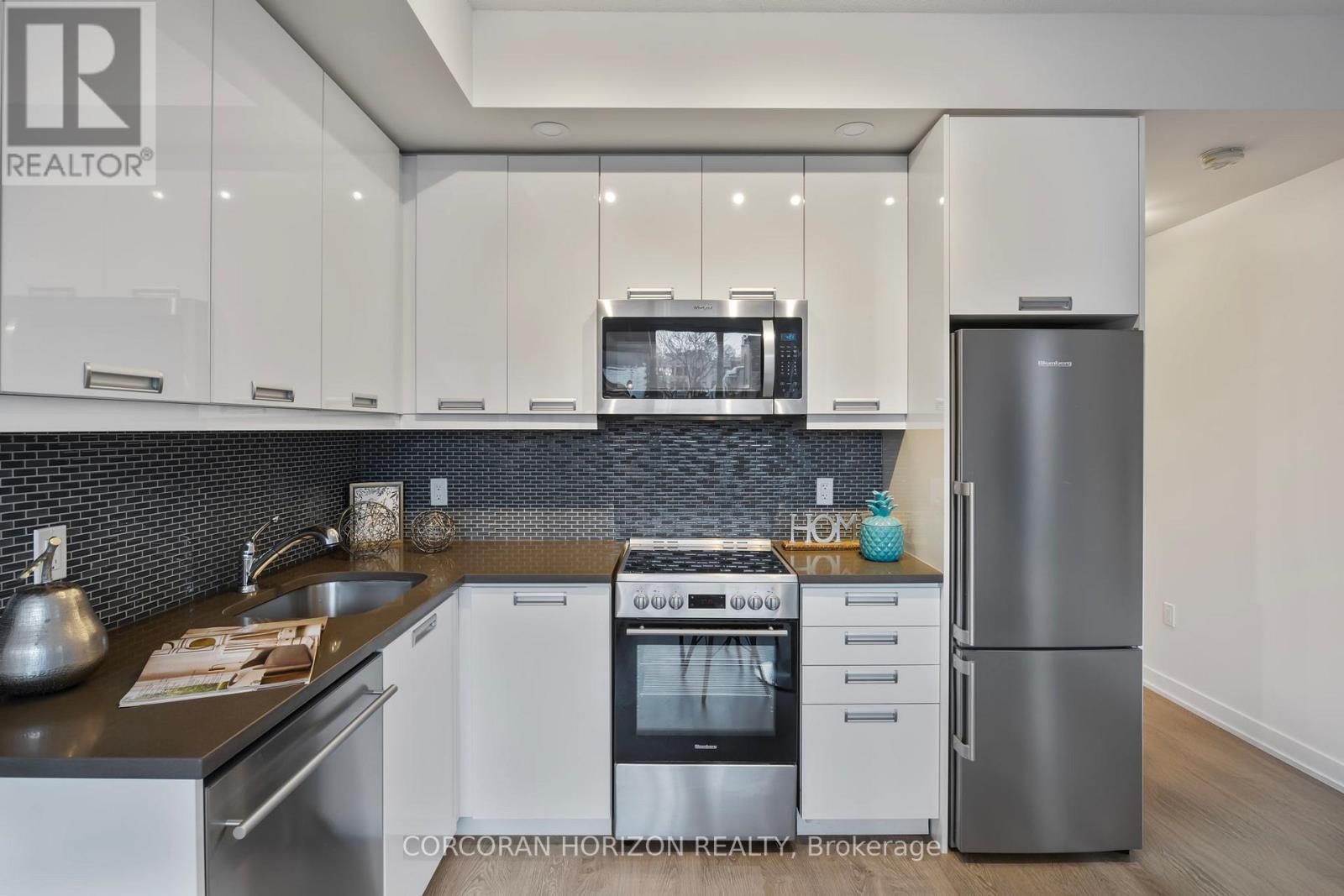 210 - 99 John Street, Toronto, Ontario  M5V 0S6 - Photo 20 - C13013936