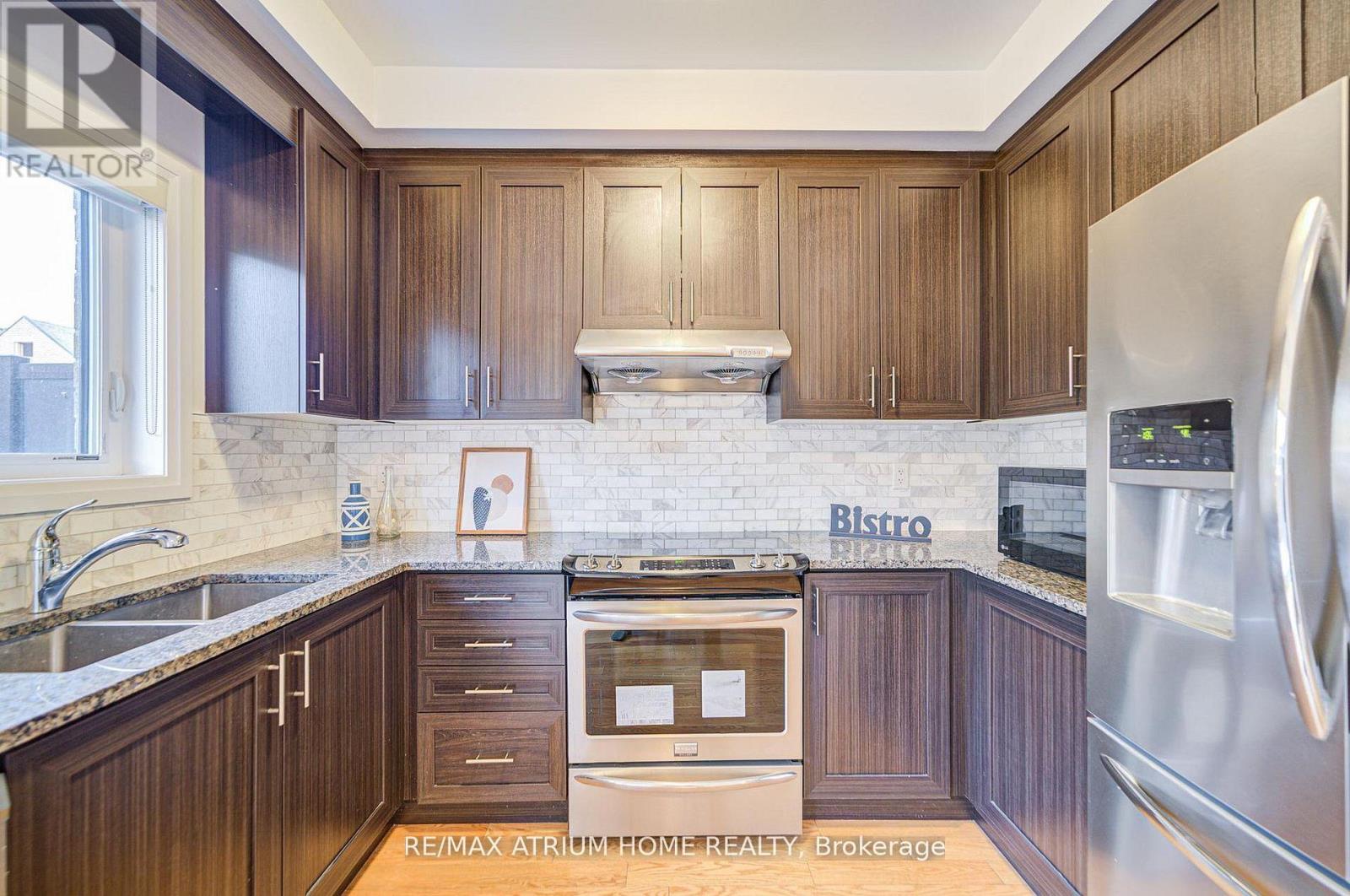 252b Finch Avenue E, Toronto (Newtonbrook East), Ontario  M2N 0K3 - Photo 15 - C13013956