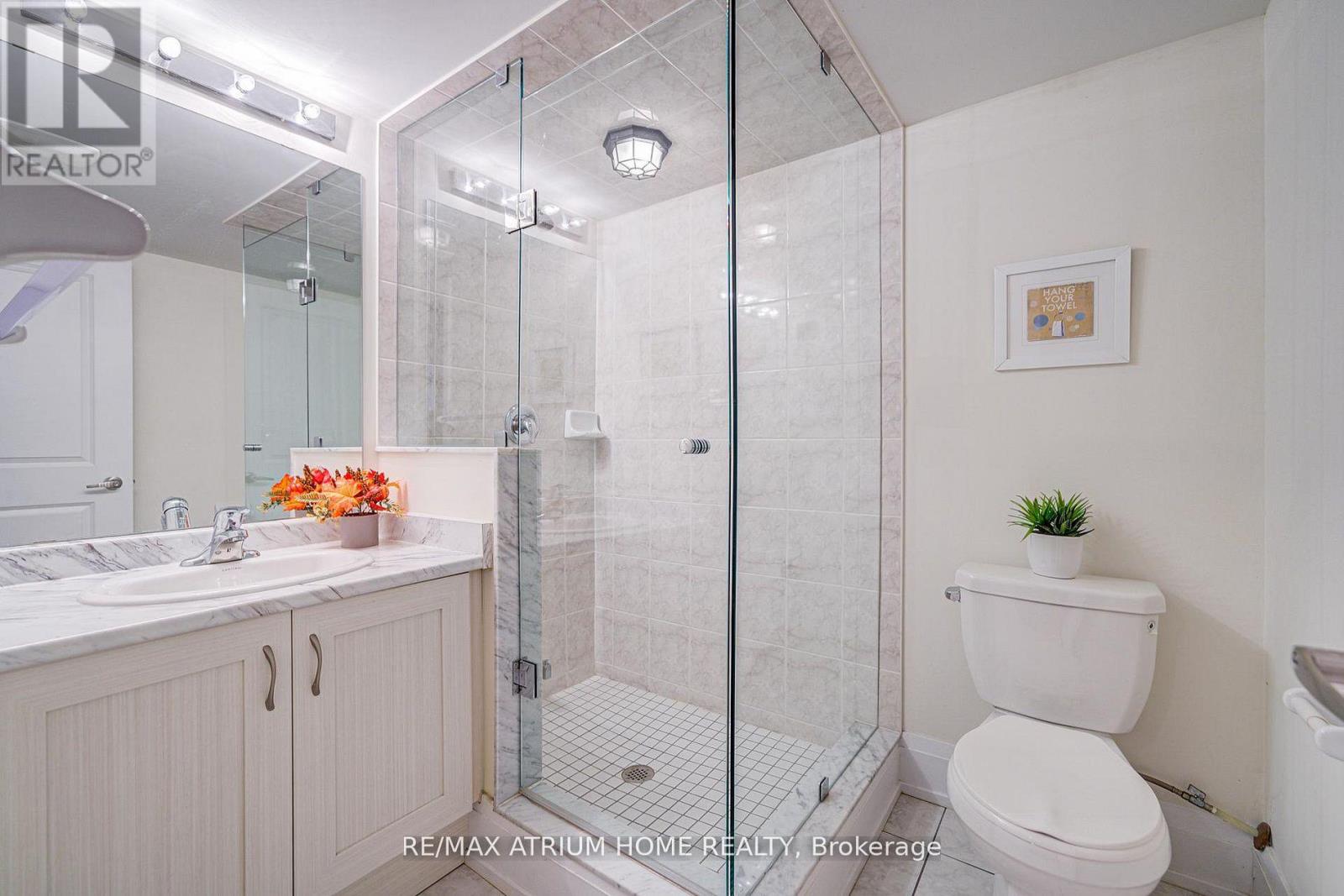 252b Finch Avenue E, Toronto (Newtonbrook East), Ontario  M2N 0K3 - Photo 4 - C13013956