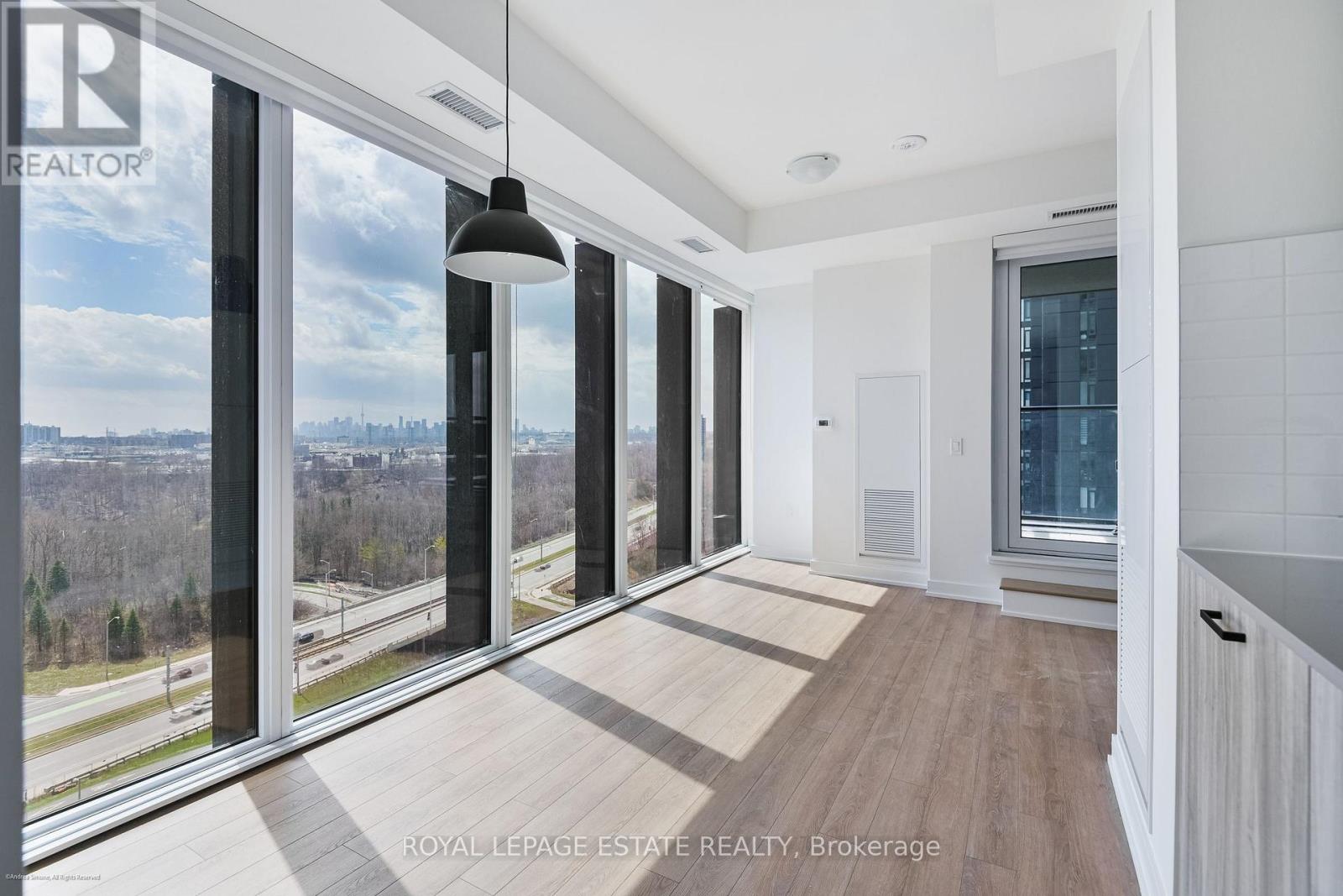 #1011 - 5 QUARRINGTON LANE LANE, Toronto, Ontario