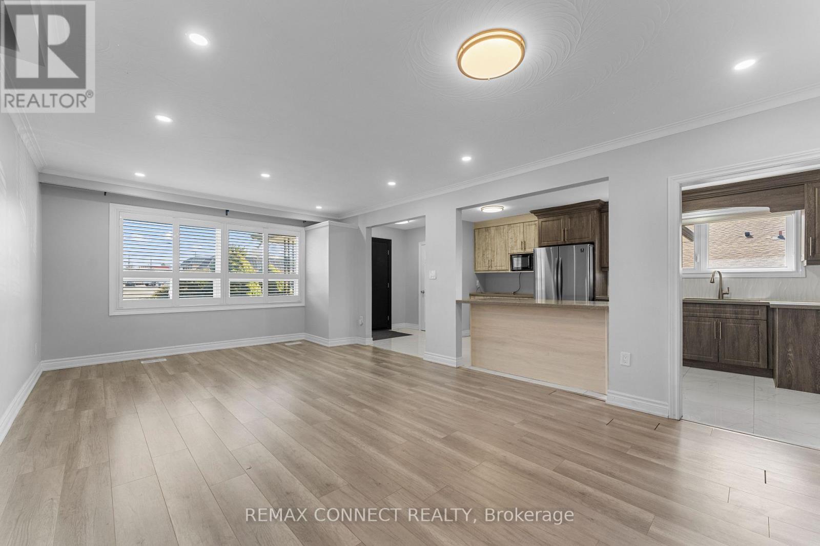 54 Saratoga Drive, Toronto, Ontario  M1P 4J1 - Photo 5 - E13013872