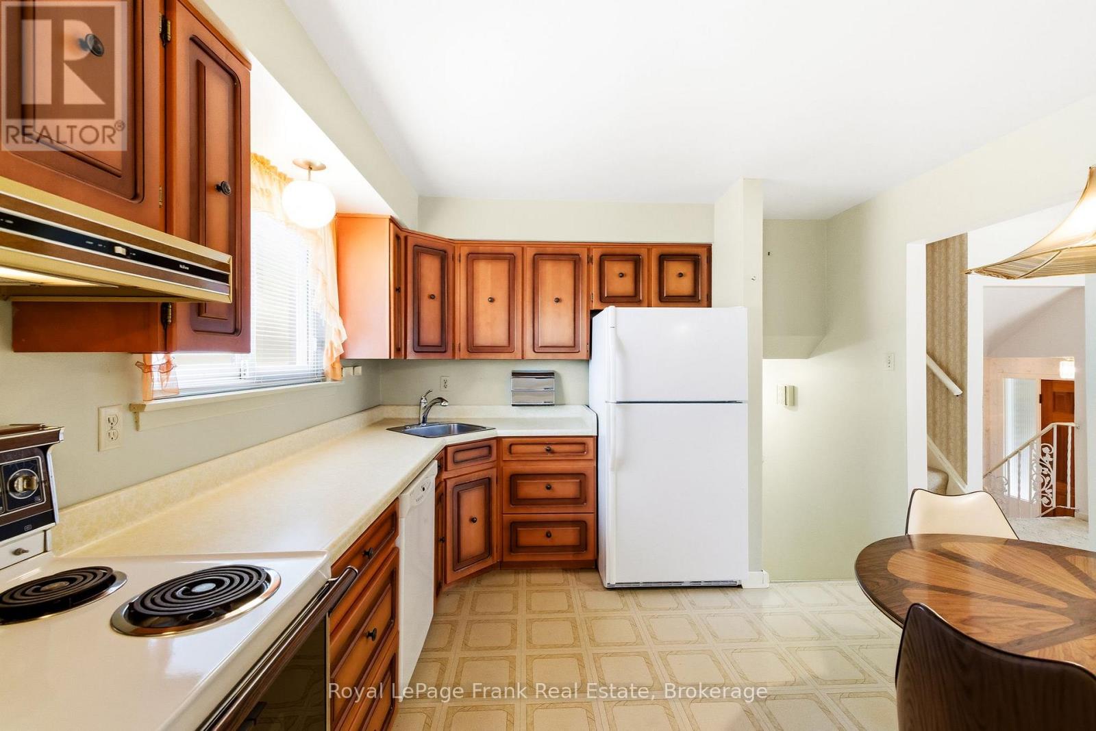 2 Callen Court, Ajax (South East), Ontario  L1S 3B1 - Photo 13 - E13013938