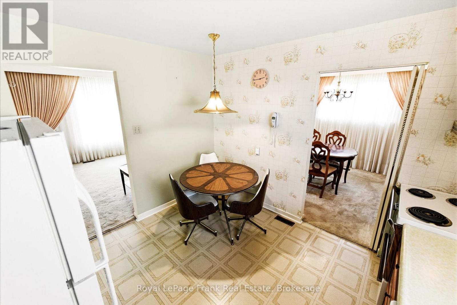 2 Callen Court, Ajax (South East), Ontario  L1S 3B1 - Photo 14 - E13013938