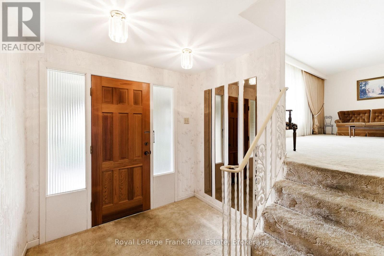 2 Callen Court, Ajax (South East), Ontario  L1S 3B1 - Photo 6 - E13013938