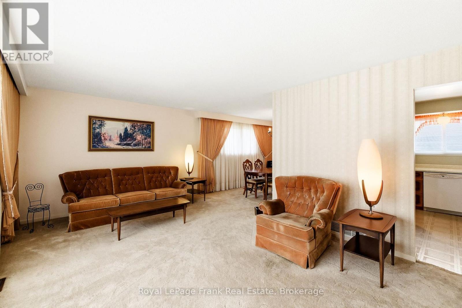 2 Callen Court, Ajax (South East), Ontario  L1S 3B1 - Photo 7 - E13013938