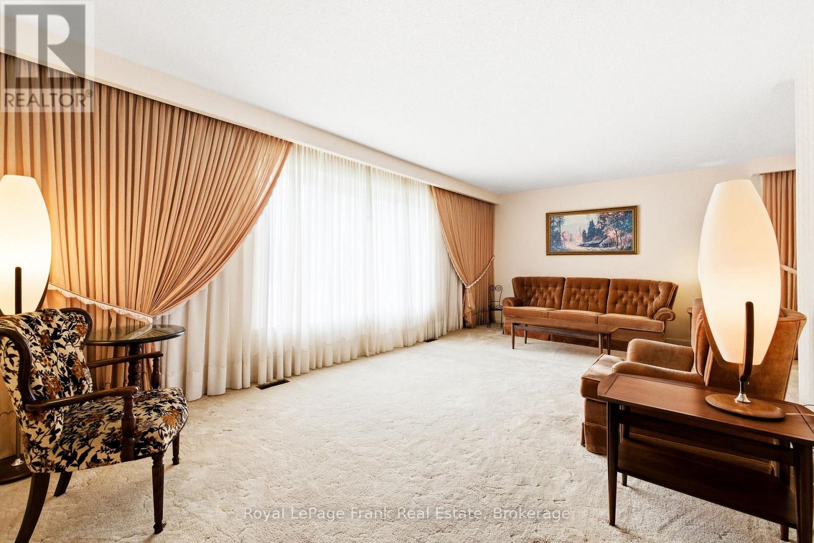 2 Callen Court, Ajax (South East), Ontario  L1S 3B1 - Photo 8 - E13013938