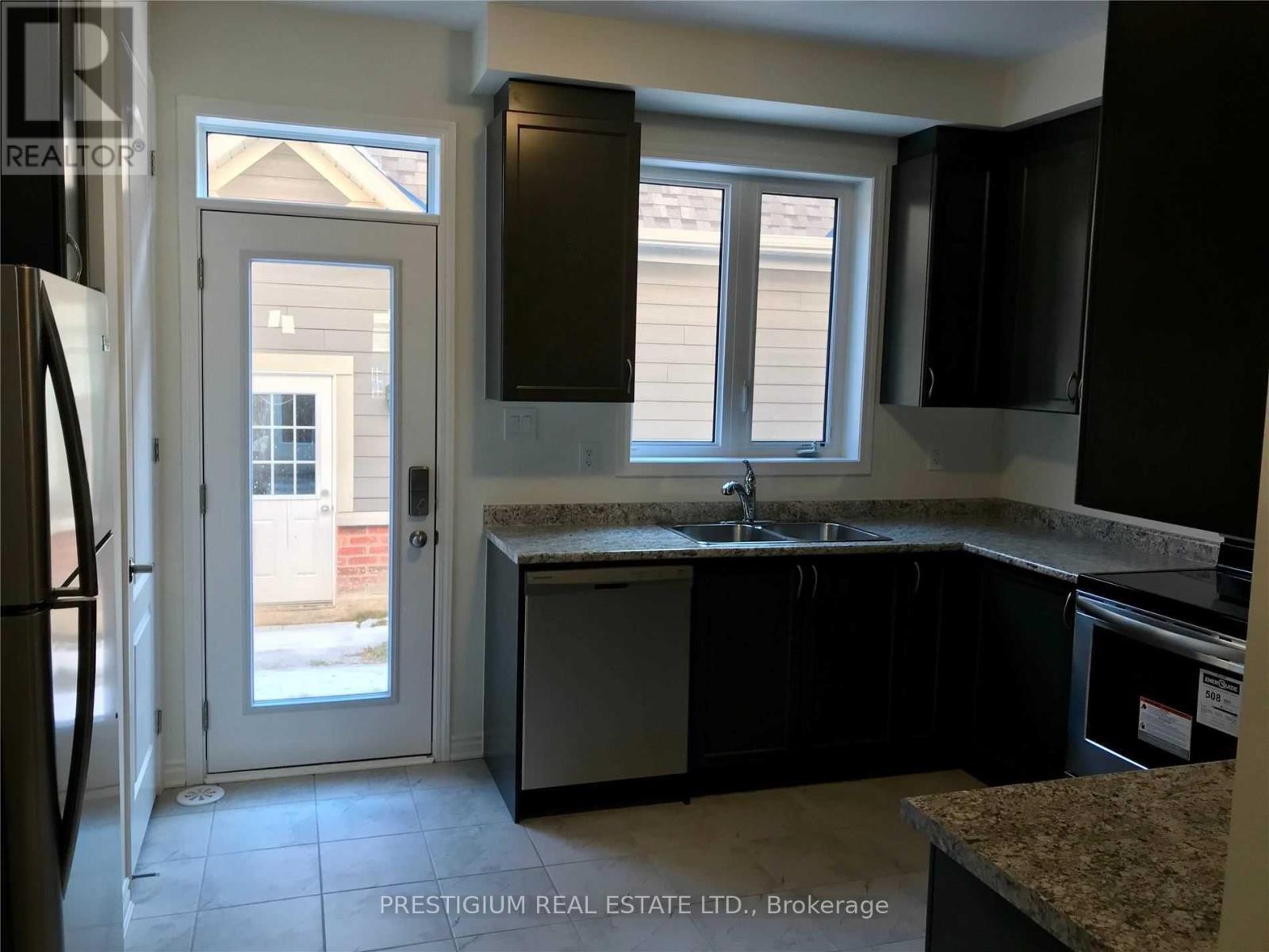 55 Jolly Way, Toronto, Ontario  M1P 0E2 - Photo 5 - E13014010