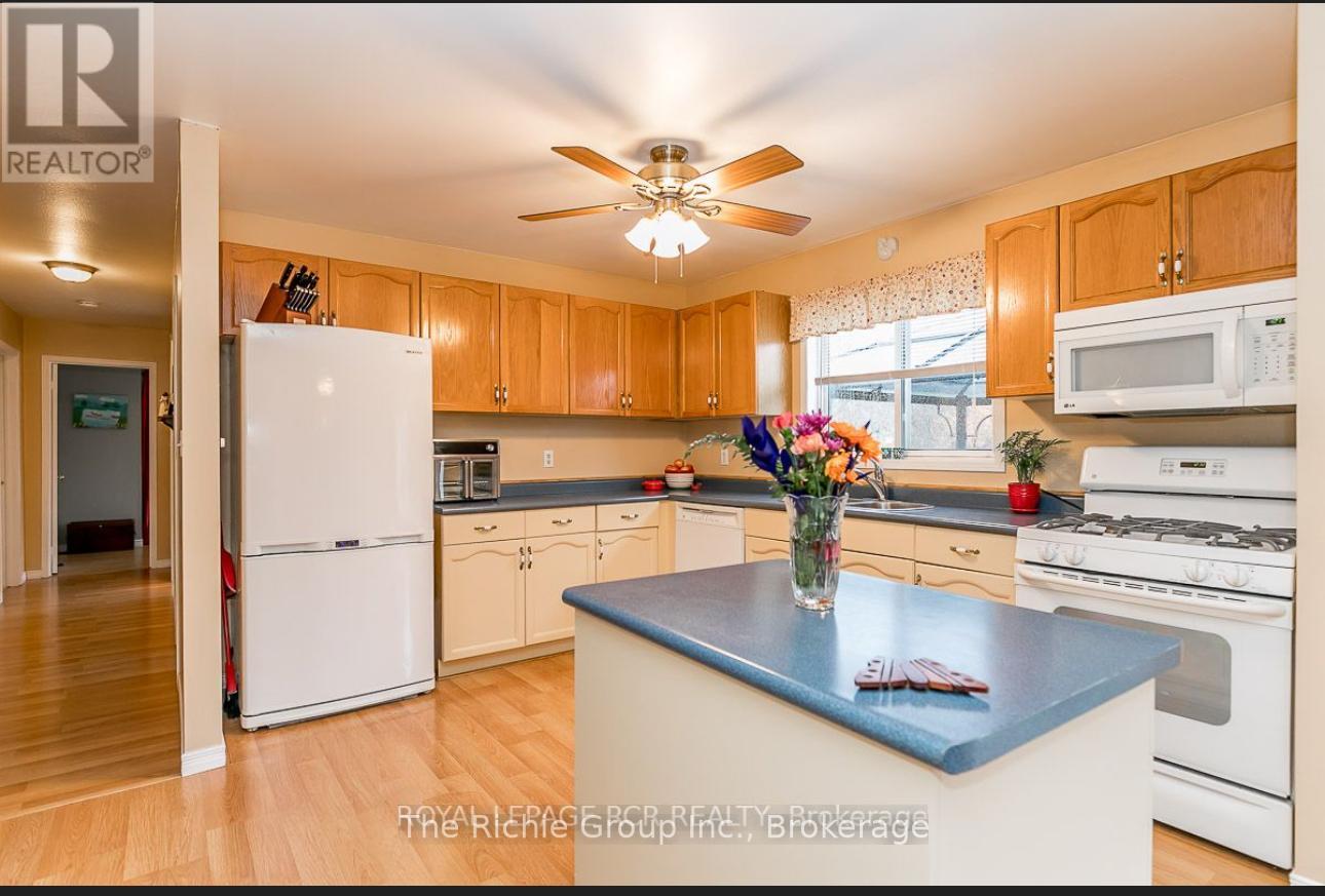 9375 County Rd 1 Road, Adjala-Tosorontio, Ontario  L0N 1P0 - Photo 3 - N13013886