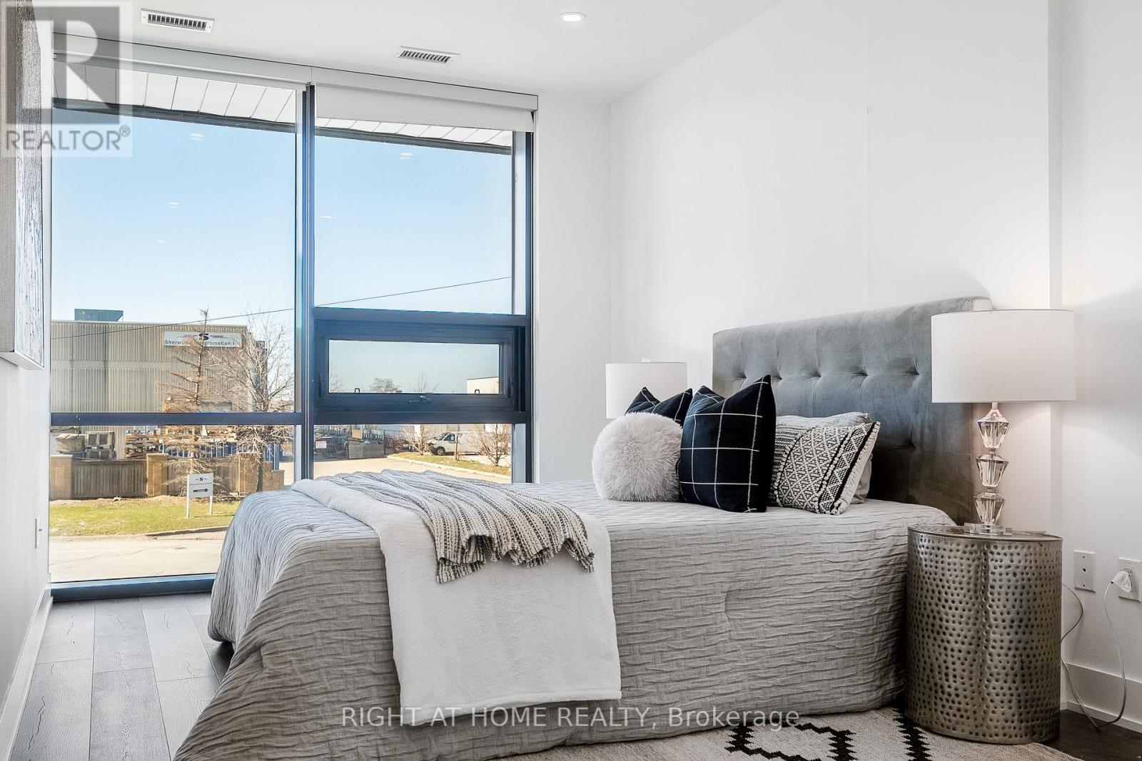 109 - 2908 Highway 7 Road, Vaughan, Ontario  L4K 0K5 - Photo 33 - N13013908