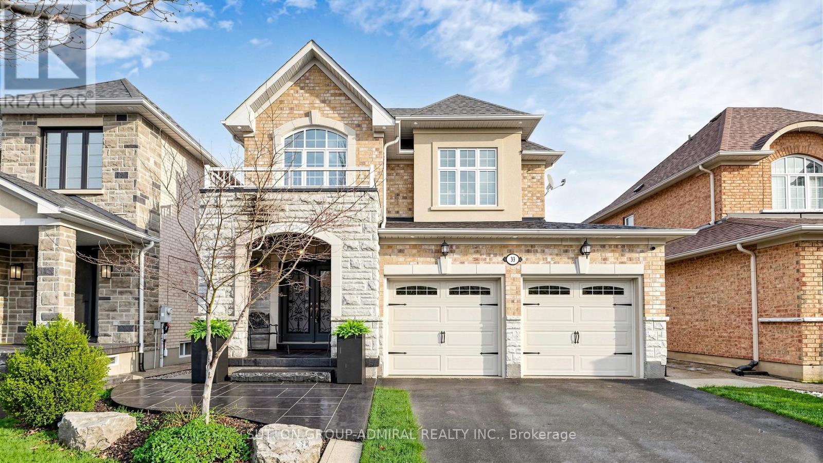 33 CALISTA STREET, Vaughan, Ontario