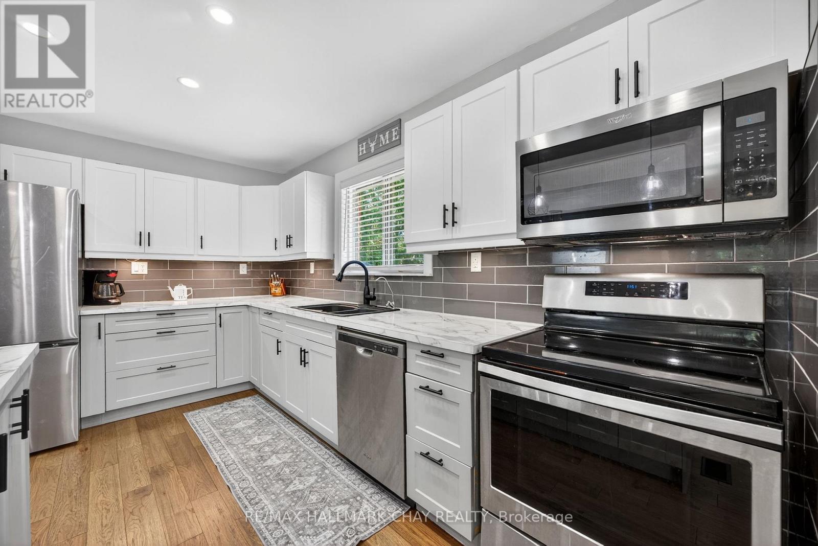 56 Briar Road, Barrie (Allandale Heights), Ontario  L4N 3M4 - Photo 8 - S13013906