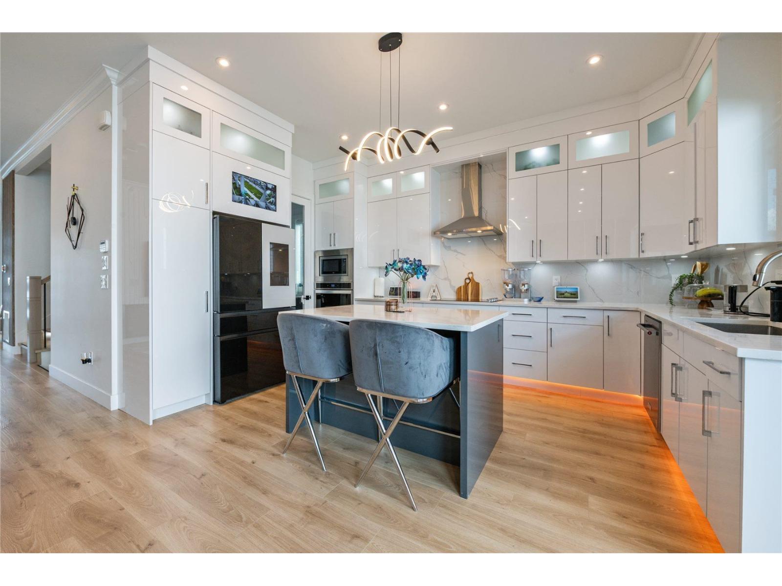 16737 15a Avenue, Surrey, British Columbia  V3S 9X7 - Photo 9 - R3111614