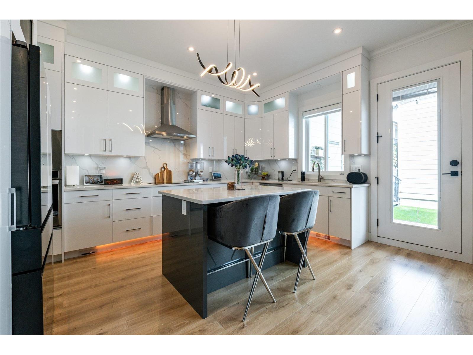 16737 15a Avenue, Surrey, British Columbia  V3S 9X7 - Photo 10 - R3111614