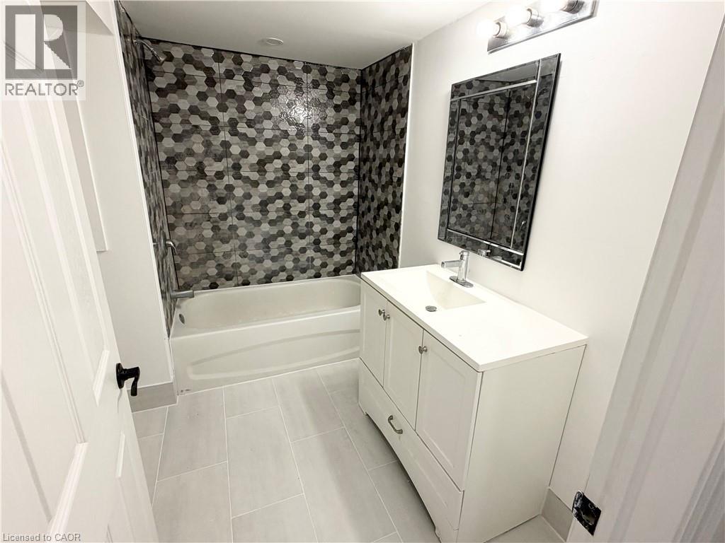 482 East 37th Street Unit# Basement, Hamilton, Ontario  L8V 4B9 - Photo 11 - 40817928