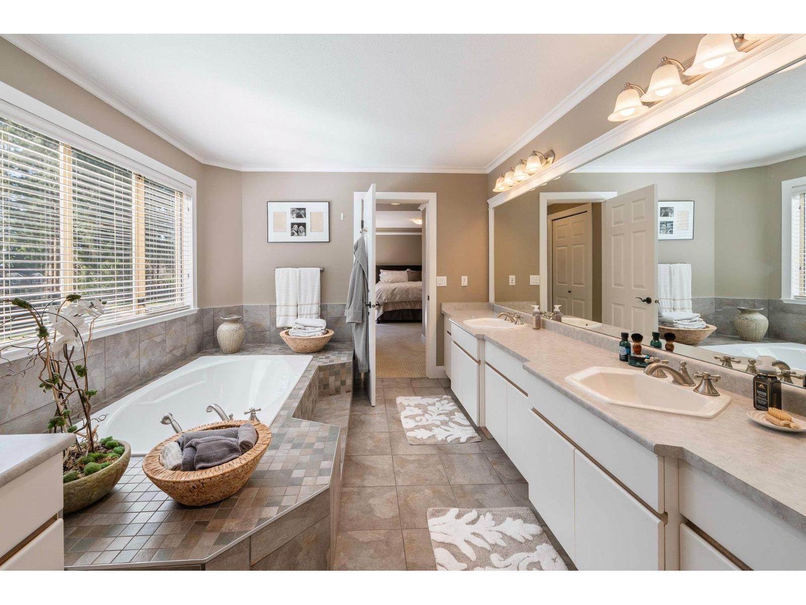 12076 57 Avenue, Surrey, British Columbia  V3X 2S4 - Photo 16 - R3112200