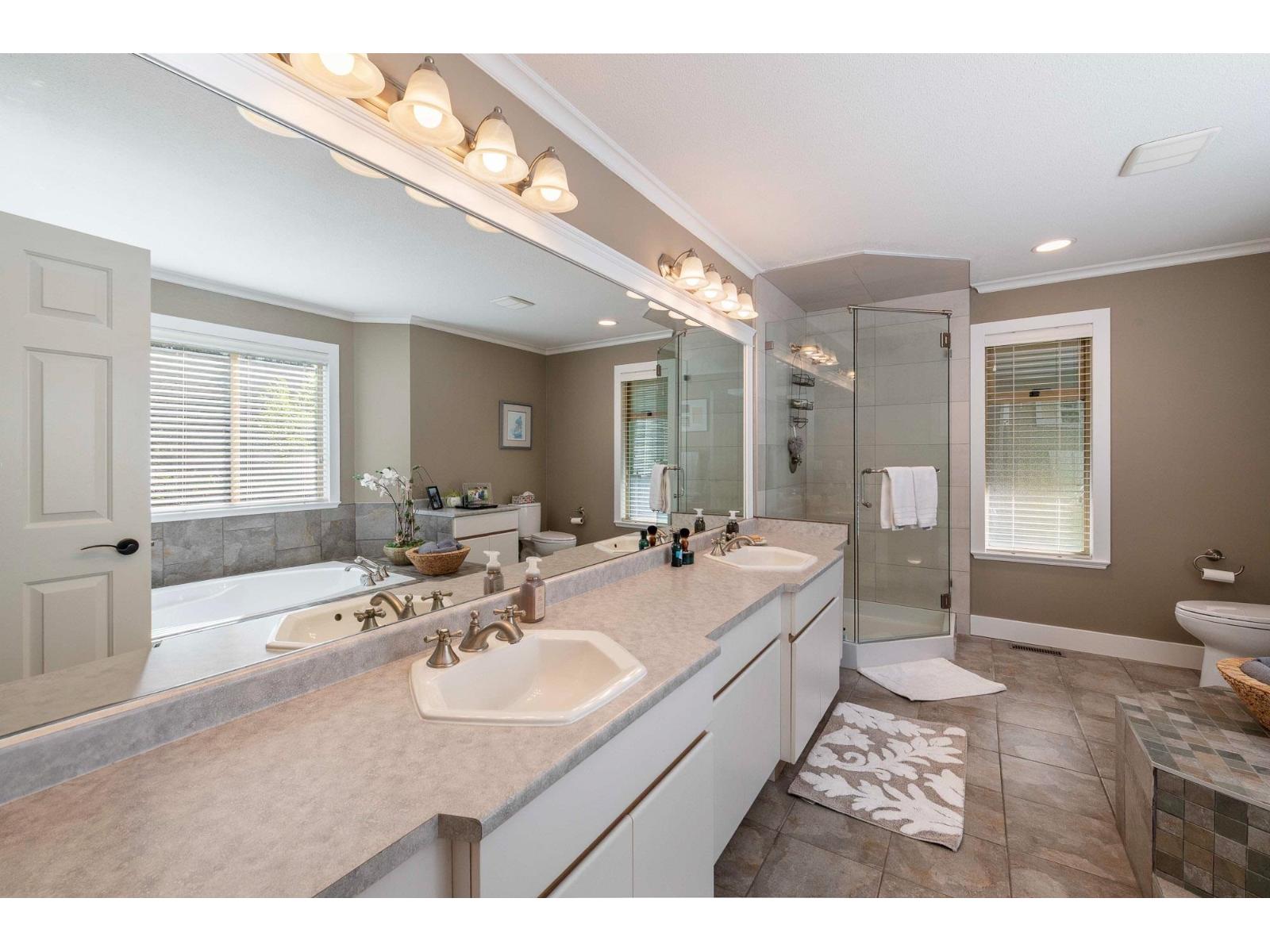 12076 57 Avenue, Surrey, British Columbia  V3X 2S4 - Photo 15 - R3112200