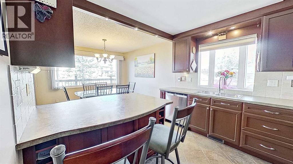 5801/5803 Dalgleish Road NW, Calgary, Alberta  T3A 1K4 - Photo 8 - A2297940