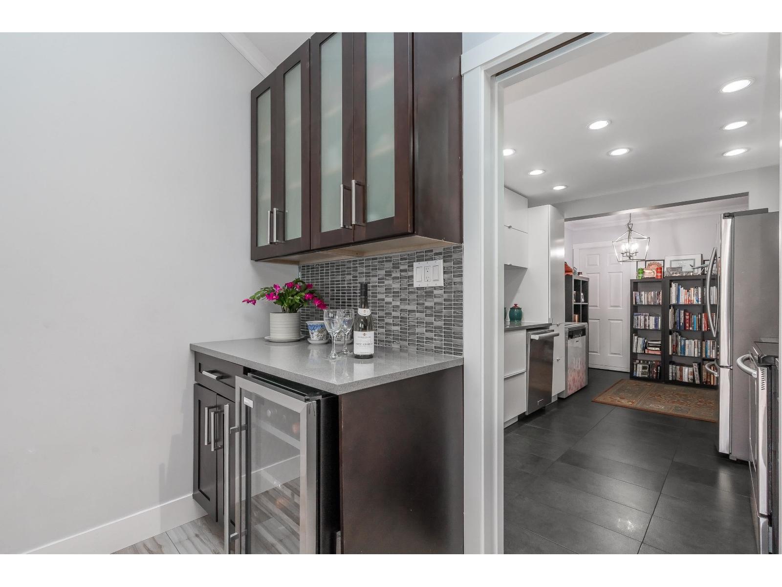 606 9131 154th Street, Surrey, British Columbia  V3R 9G8 - Photo 11 - R3112715